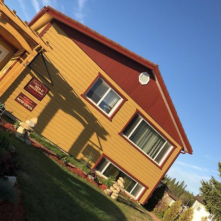 Eileen'S Bed & Breakfast/Guest House Hay River Exterior photo
